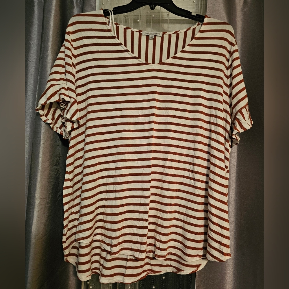 Green Envelope Los Angeles - Striped Rust Tshirt with Flated Sleeves